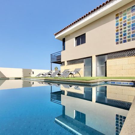 라오로타바 Miya Del Sol Heated Pool 빌라 외부 사진